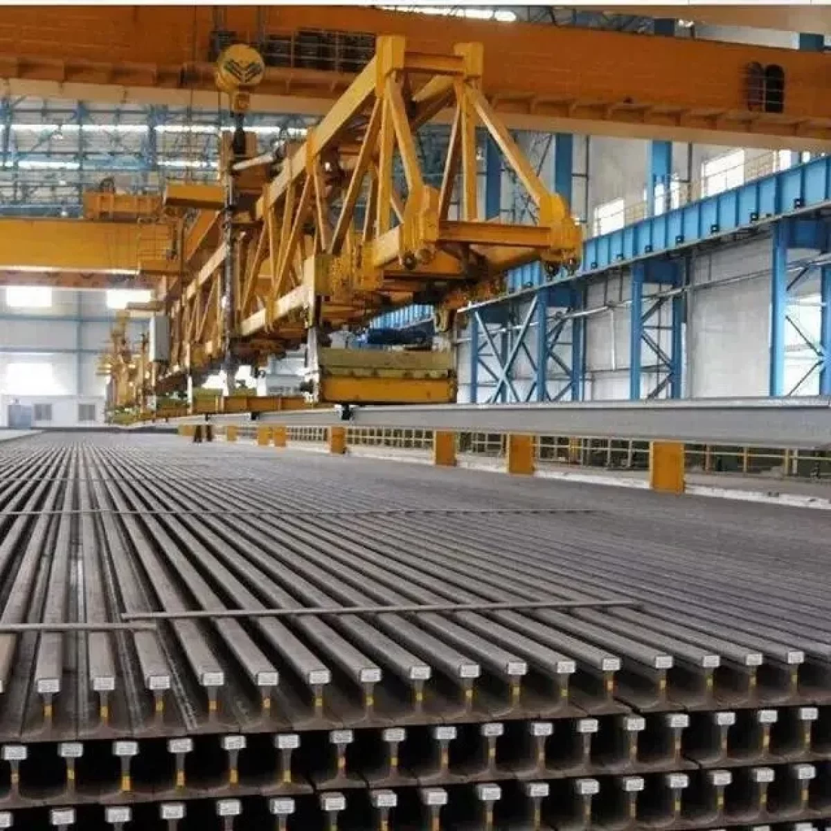 Railroad-Guide-Rail-Light-Grooved-Rail-Heavy-Rail-Crane-Rail-Factory-Price-Best-Quality-Rails-Scrap-Rail-Track-Metal-Railway-Steel-Rail